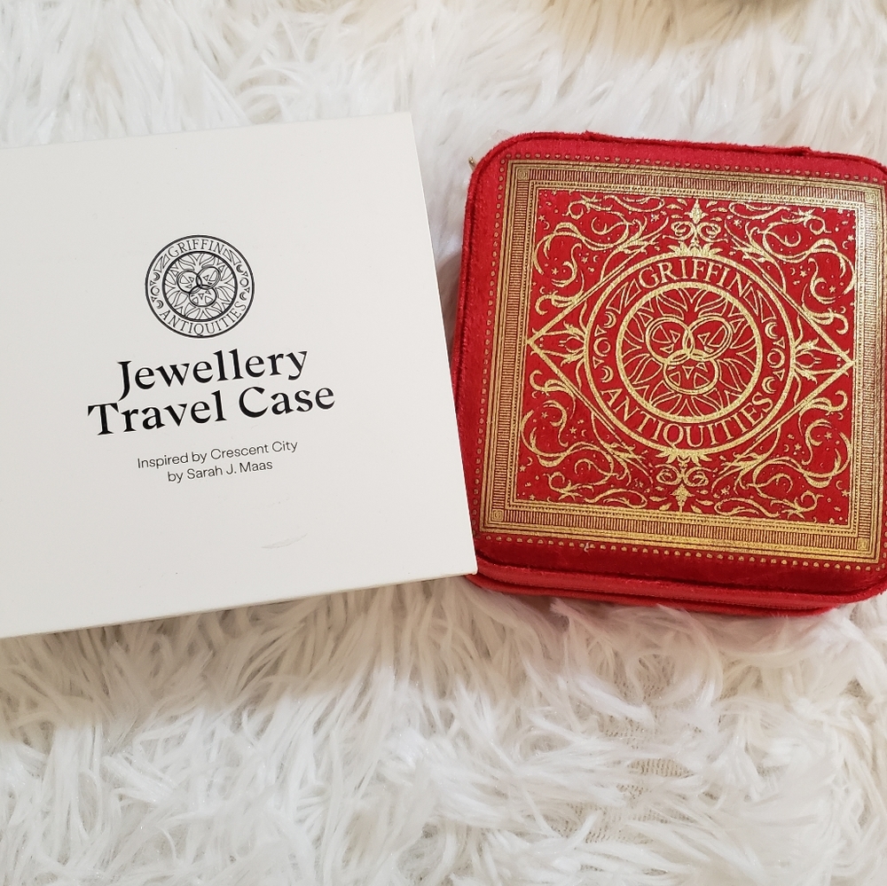 Cresent city, jewelry travel case, red and gold, Illumicrate